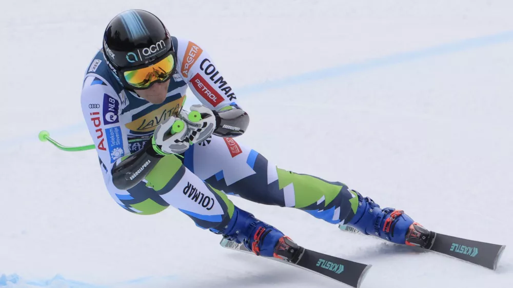 Slovenia's Ilka Stuhec speeds down the course during an alpine ski, women's World Cup super G, in Garmisch, Germany, Sunday, Jan. 26, 2025. (AP Photo/Giovanni Maria Pizzato)