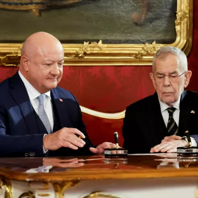 Austria's President Alexander Van der Bellen and head of People's Party (OeVP) and the new Chancellor Christian Stocker attend the swearing-in ceremony of a new government at Hofburg Palace in Vienna, Austria, March 3, 2025. REUTERS/Leonhard Foeger