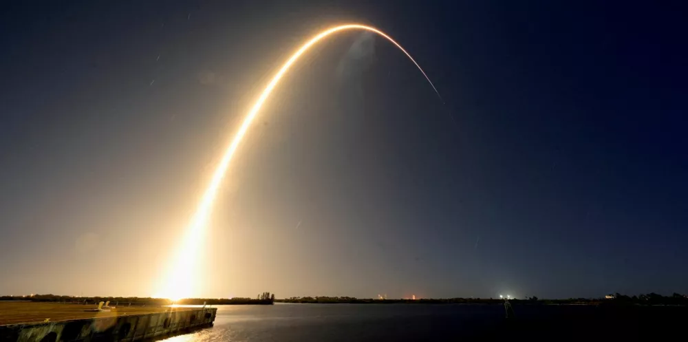 FILE PHOTO: A SpaceX Falcon 9 rocket launches carrying Firefly Aerospace's Blue Ghost lunar lander as the primary payload and Japan-based ispace's Resilience lander as a secondary payload, from Kennedy Space Center in Cape Canaveral, Florida, U.S., January 15, 2025. REUTERS/Steve Nesius/File Photo