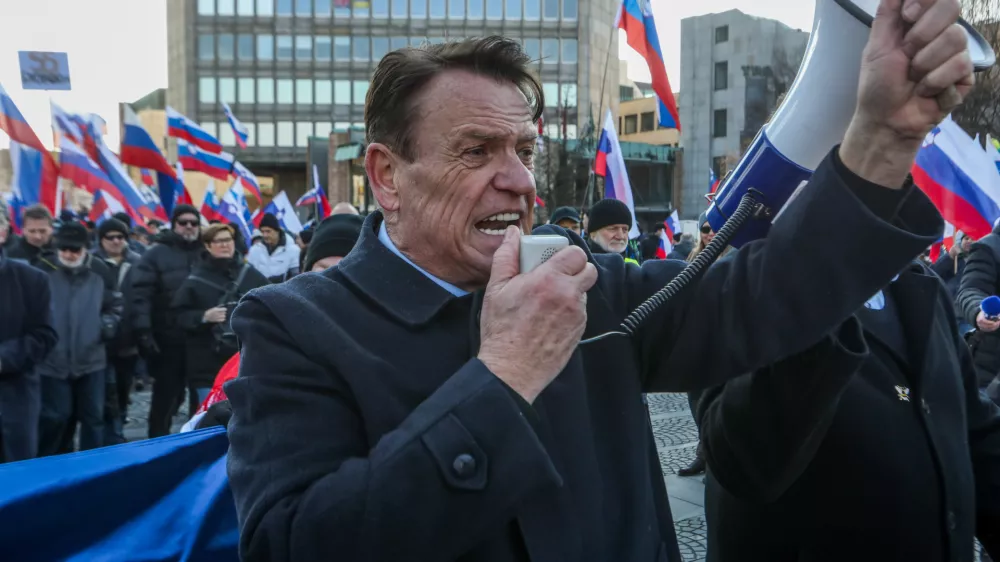 - Pavel Rupar,- 19.02.2025. 17. protest kvazi upokojencev in zavoda, ali karkoli že 1. oktober proti vladi Roberta Goloba pod vodstvom kriminalca Pavla Ruparja.//FOTO: Bojan Velikonja