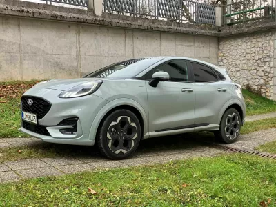 Puma sodi med bolj všečno oblikovane majhne športne terence, vožnja je dinamična, zmogljivosti pa zgledne.