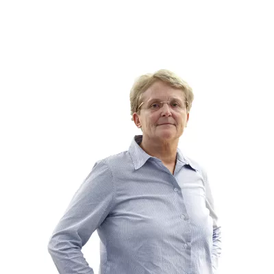 Tatjana PihlarZA ONLINE - Redakcija Dnevnik 2024 - portreti za komentarje in kolumne - kolumnisti - komentatorji – novinarji - portret //FOTO: Luka Cjuha