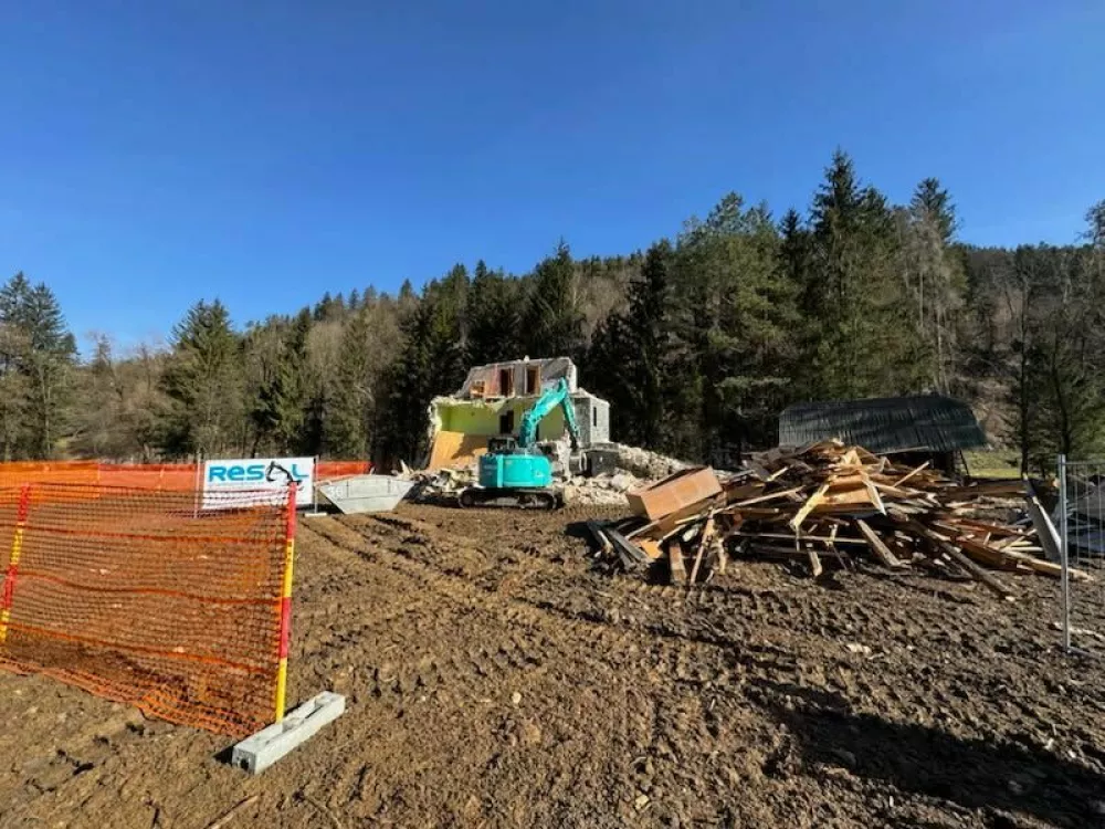 Rušenje Prevalje. Foto: Mojca Marot