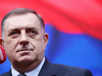 FILE PHOTO: President of Republika Srpska (Serb Republic) Milorad Dodik addresses his supporters reacting to court decision on charges that he defied rulings by an international peace envoy, in Banja Luka, Bosnia and Herzegovina, February 26, 2025. REUTERS/Amel Emric/File Photo