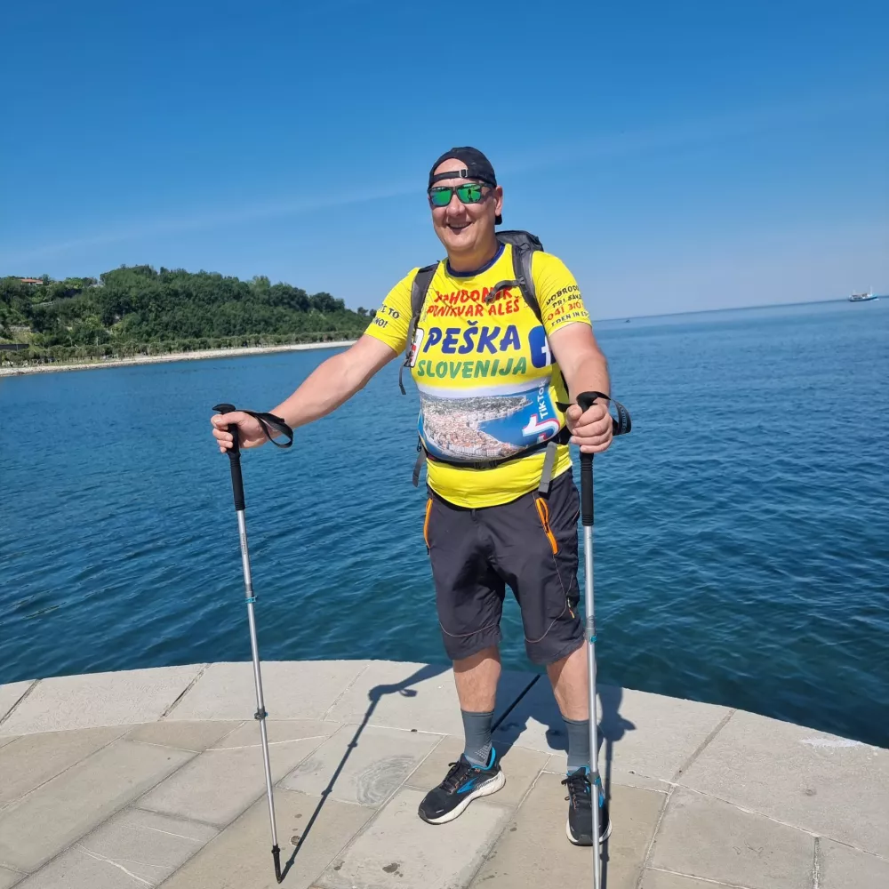 Aleš Ponikvar meni, da je nedopustno, da je zdravljenje otrok, za katero bi morala poskrbeti država, na plečih staršev. Foto: osebni arhiv