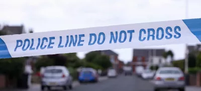 Policisti so v hiši naleteli na grozljiv prizor, petnajstletnik pa jim je priznal, da je umoril mamo. Fotografija je simbolična. Foto: Reuters