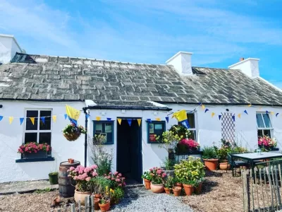 Restavracija Homestead Cottage, ki navdušuje s čudovitimi irskimi jedmi vrhunske kakovosti. F posnetek zaslona/IGHomestead Cottage