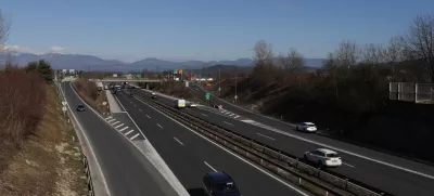 21.02.2024. DARS - štajerska avtocesta - odsek Domžale pri izvozu za Sneberje. Foto: Bojan Velikonja