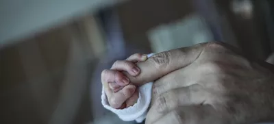 ﻿- 2.12.2013 - Pediatrična klinika UKC v Ljubljani - Klinični oddelek za neonatologijo ob 60-letnici delovanja, kjer sprejemajo novorojenčke iz vseh slovenskih porodnišnic, usmerjeni pa so v specialno diagnostiko bolnih novorojenčkov in nedonošenčkov.      //FOTO: Luka Cjuha