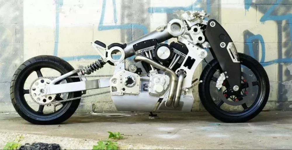 Neiman Marcus limited edition fighter: njegova cena 11 milijonov dolarjev je menda neresnična. / Foto: Instagram