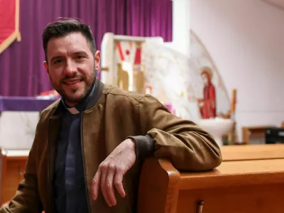 Martin Golob skrbi za tri župnije s skupno okoli 13.000 dušami. / Foto: Bojan Velikonja