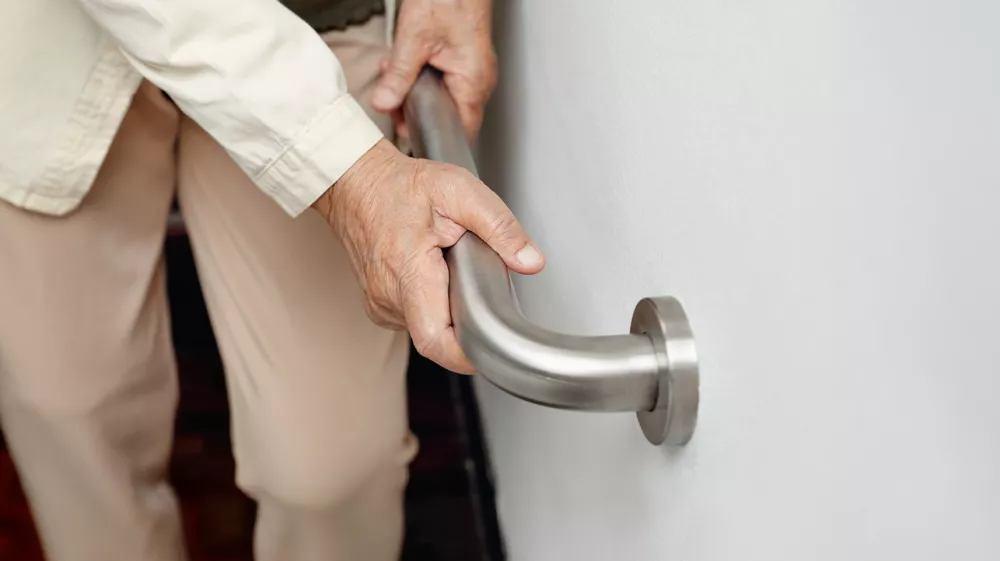 Prosilcev za pomoč na domu je vse več. / Foto: iStock