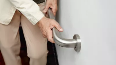 Prosilcev za pomoč na domu je vse več. / Foto: iStock