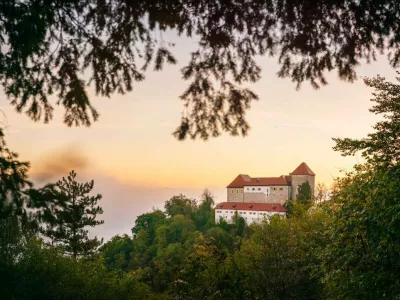 Grad Podsreda je odličen primer kulturne dediščine in bisera, ki z nadgradnjo in investicijami dobiva še višjo dodano vrednost. F Mojca Valenčak