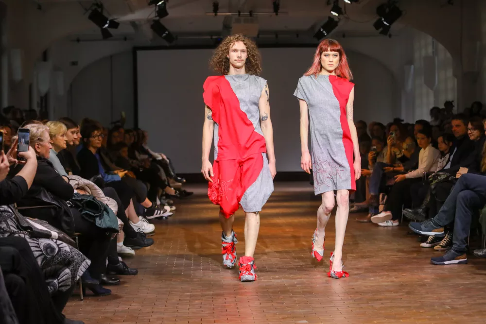 01.04.2025 - Modna revija - Srednja šola za oblikovanje in fotografijo Ljubljana. Dijakinje in dijaki zaključnega letnika modnega oblikovanja bodo predstavljali svoje kolekcije oblačiFoto: Luka Cjuha