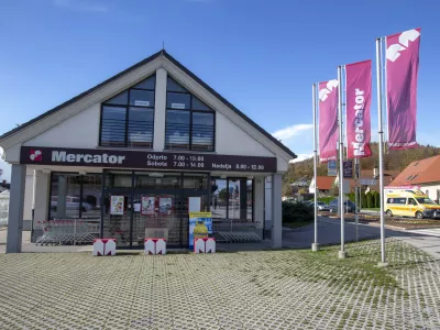 ﻿V objektu, kjer je do nedavnega domovala trgovina Mercator, bo v prihodnje sedež Občine Brezovica. Foto: Matjaž Rušt