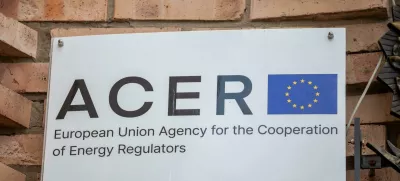 Agencija EU za sodelovanje energetskih regulatorjev je Slovenijo uvrstila v skupino držav, ki so sledile njenim priporočilom, upoštevale načela agencije in povečale vlogo moči pri obračunavanju omrežnine. S tem so namreč razbremenile manjše odjemalce, ki so prej plačevali nesorazmerno veliko za uporabo omrežja. Foto: Reuters