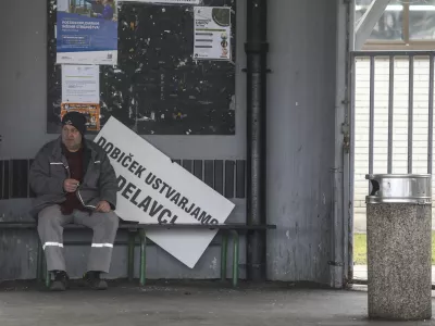 simbolična fotografija delavec - plače - dobiček21.01.2025 - Premogovnik Velenje d.o.o rudnik lignita - šaleška dolina - delovna nesreča - reševalna akcija - Na odkopu v jami Preloge Premogovnika Velenje je zaradi vdora mokre gline zasulo tri rudarje.Foto: Luka Cjuha