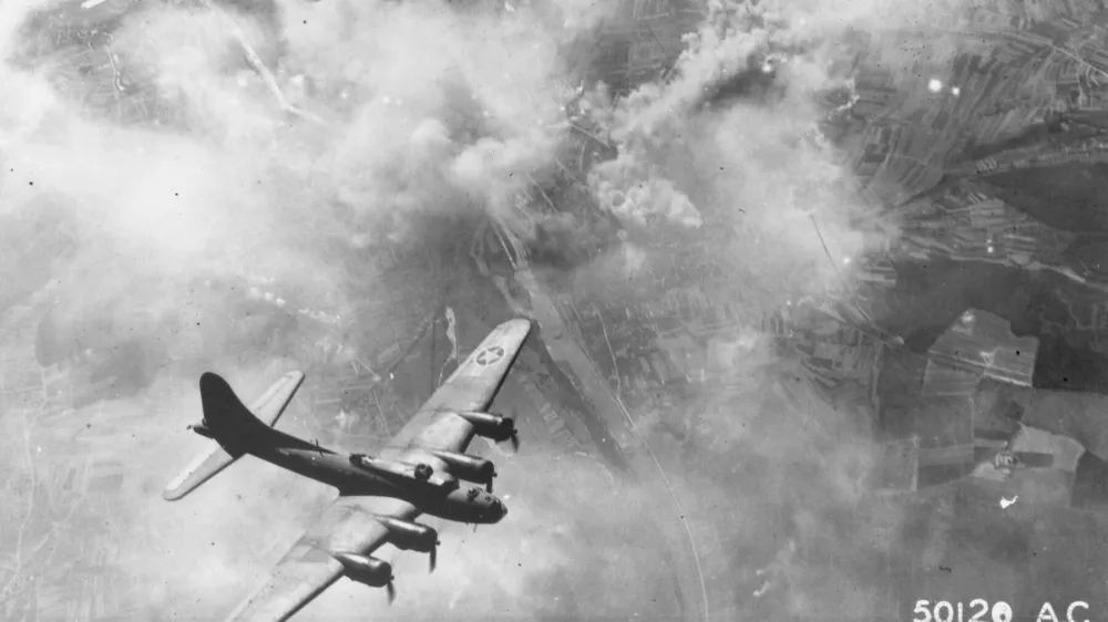 B-17F v formaciji leta 1943. / Foto: U.s. Air Force/pd