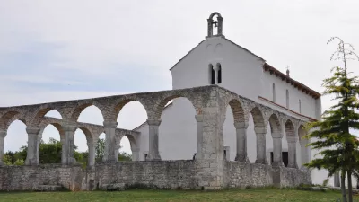 Cerkev svete Foške velja za eno izmed najpomembnejših romarskih središč Istre. Foto: Wikipedia