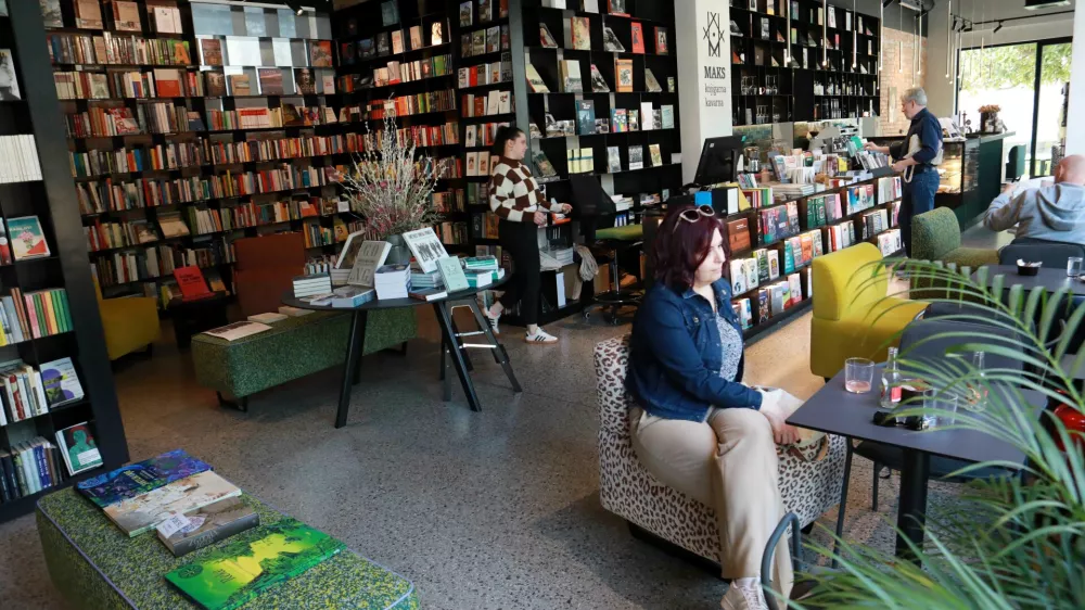 07.04.2025 GORICA reportaža, nakupovanje, kavarna in knjigarna MaksFoto: Tomaž Skale