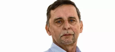 Miran Lesjak- Redakcija Dnevnik 2024 - portreti za komentarje in kolumne - kolumnisti - komentatorji – novinarji - portret //FOTO: Luka Cjuha