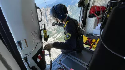 Helikoptersko reševanje v gorah / Foto: Pu Kranj