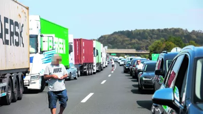 28.08.2024 - Prometna nesreča - Štajerska avtocesta - reševanje s helikopterjem - reševalni pas - hoja po avtocestiFOTO: Luka Cjuha / Foto: Luka Cjuha