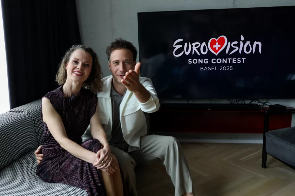 Medijsko druženje z evrovizijskim predstavnikom Klemnom Slakonjo pred odhodom v Švico. / Foto: Bojan Velikonja 