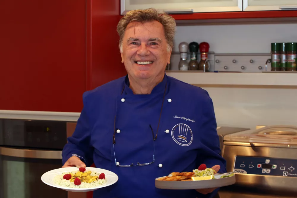 15.02.2018., Split- U Saveza kuhara mediteranskih i europskih regija, Stevo Karapandza i Zeljko Neven Bremec pripremali su jela velikih svjetskih kuhinja. Photo: Miranda Cikotic/PIXSELL / Foto: Miranda Cikotic/pixsell