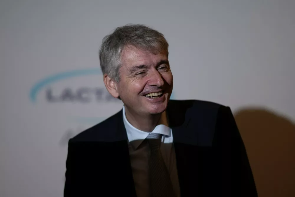 French businessman and Lactalis CEO Emmanuel Besnier speaks during a meeting at the headquarters of Brazilian cooperative Itambe in Belo Horizonte, state of Minas Gerais, Brazil, on April 16, 2024. Dairy giant Lactalis saw its sales rise again in 2023 despite "the erosion of global markets,"  and its net profit rebounded by 11% to 428 million euros.,Image: 865663351, License: Rights-managed, Restrictions:, Model Release: no / Foto: Profimedia