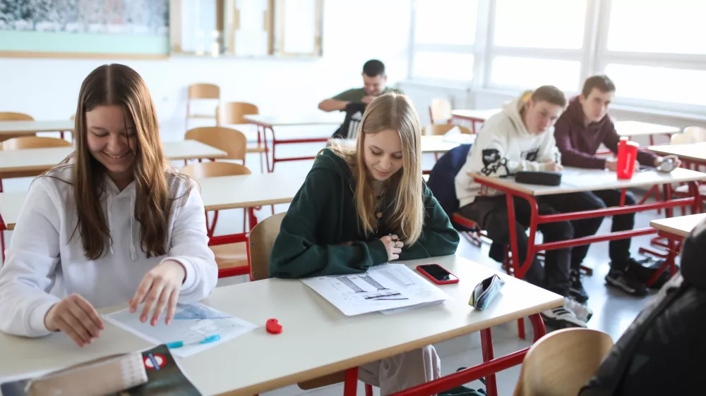 - 10.01.2024 – SGGOŠ - Srednja gradbena, geodetska, okoljevarstvena šola in strokovna gimnazija Ljubljana, Dunajska cesta 102 //FOTO: Bojan Velikonja