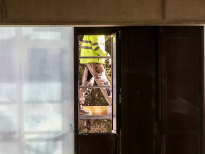 Gradbeništvo je ena od panog, ki je še posebej problematična z vidika podaljševanja delovne dobe. / Foto: Bojan Velikonja