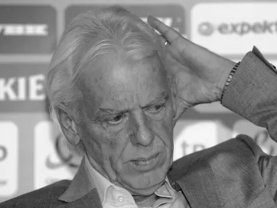 FILED - 17 June 2008, Austria, Bad_Waltersdorf: Leo Beenhakker, Dutch coach of the Polish national soccer team, talks during a press conference in Austria's Bad Waltersdorf. - Former Real Madrid coach Leo Beenhakker has died at the age of 82. Photo: Achim Scheidemann/dpa