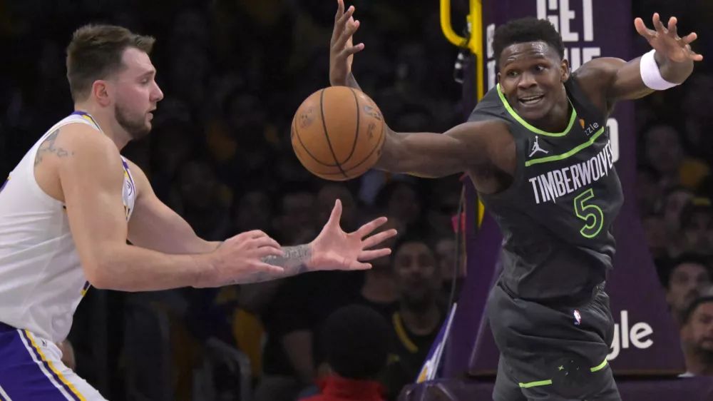 Legendarni trener in košarkarja kljub navdušenju nad Luko Dončićem opozarjajo na nekatere slabosti prevelikega vpliva lige NBA. / Foto: Imagn Images via Reuters Connect