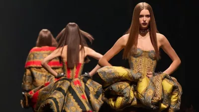 Zadnja modna revija italijanske znamke versace. F IG7 