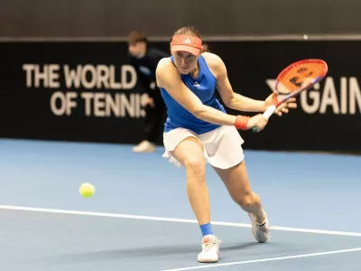 Kaja Juvan je sicer dobila prvi niz, kar pa proti Matildi Jorge ni bilo dovolj za zmago. F Tenis Slovenija