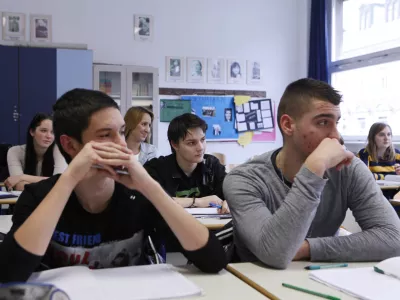 Tudi letošnje prijave so pokazale, da se je največ kandidatov prijavilo v programe srednjega strokovnega izobraževanja. Fotografija je simbolična. Foto: Luka Cjuha