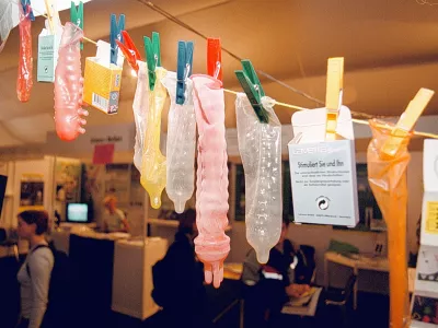 Sejem Študentska arena, kondomi