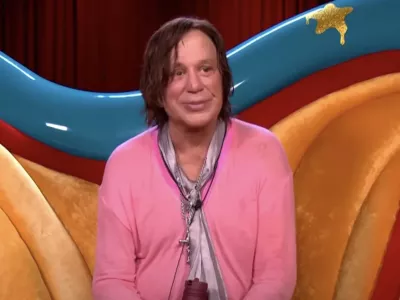 Mickey Rourke v oddaji Big Brother ni zdržal dolgo. F Celebrity Big Brother UK/Youtube