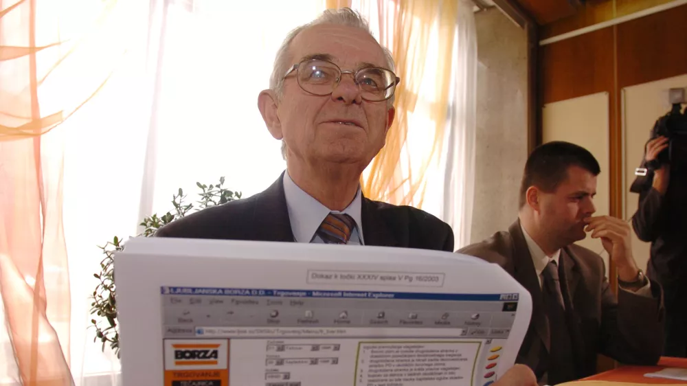 Peter Glavič, Gregor Dolanc, - narok za glavno obravnavo - vlagatelji v vzajemne sklade Proficia Dadas proti toženim strankam - državi in Agenciji za trg vrednostnih papirjev, GLavič - predsednik odbora vlagateljev v Proficiine sklade