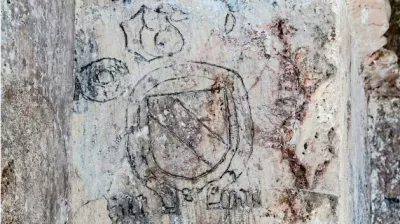 Grb nekdanjega avstrijskega viteza Tristrama von Teuffenbacha, najden na steni v Jeruzalemu.Foto: ÖAW