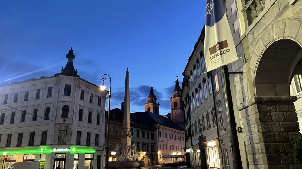 Nekateri poslovni komitenti OTP banke že drugi dan ne morejo uporabljati spletne in mobilne banke. Zanje banka pripravlja alternativne rešitve za izvajanje plačilnih storitev. Foto: arhiv Dnevnika