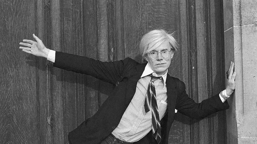 V Palači Attems Petzenstein je na ogled velika razstava Andy Warhol. Beyond Borders. F arhiv Go!2025