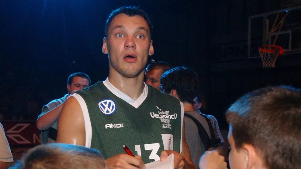 Večer velikanov, slovo od igranja Jureta Zdovca, Šarunas Jasikevičius //FOTO: Bojan Velikonja