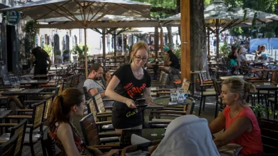 - 29.07.2022 – simbolična fotografija - študentsko delo – študenti in dijaki - začasno in občasno delo dijakov in študentov  //FOTO: Luka Cjuha
