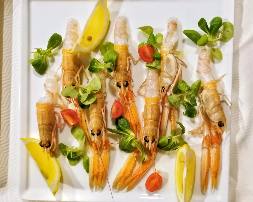 Surovi jadranski škampi, Restavracija Salicornia