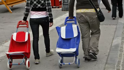 ﻿- ilustrativna fotografija 2013 - nakupovalni voziček - nakupovanje - potrošnik - //FOTO: Tomaž Skale