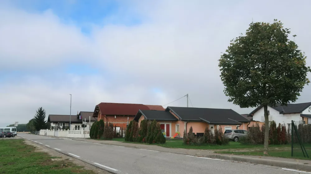 Prekmurje, Pušča, Romi, romsko naselje. Foto: Tatjana Pihlar 