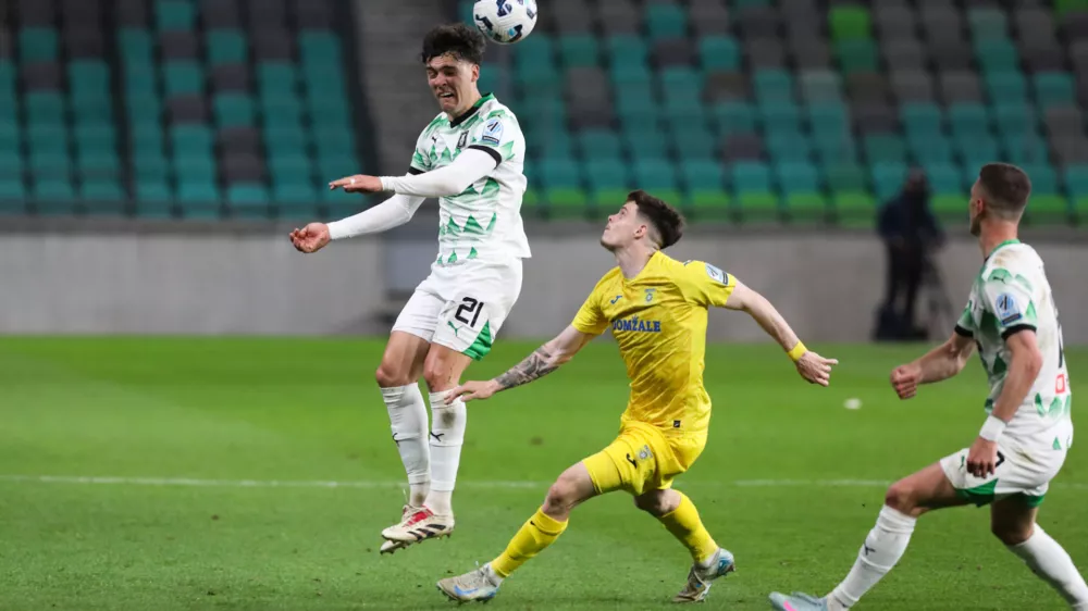 19.04.2025. Nogomet Olimpija - Domžale. Foto: Bojan Velikonja 